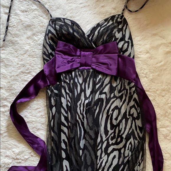 City Triangles Dress - Picture 2 of 3